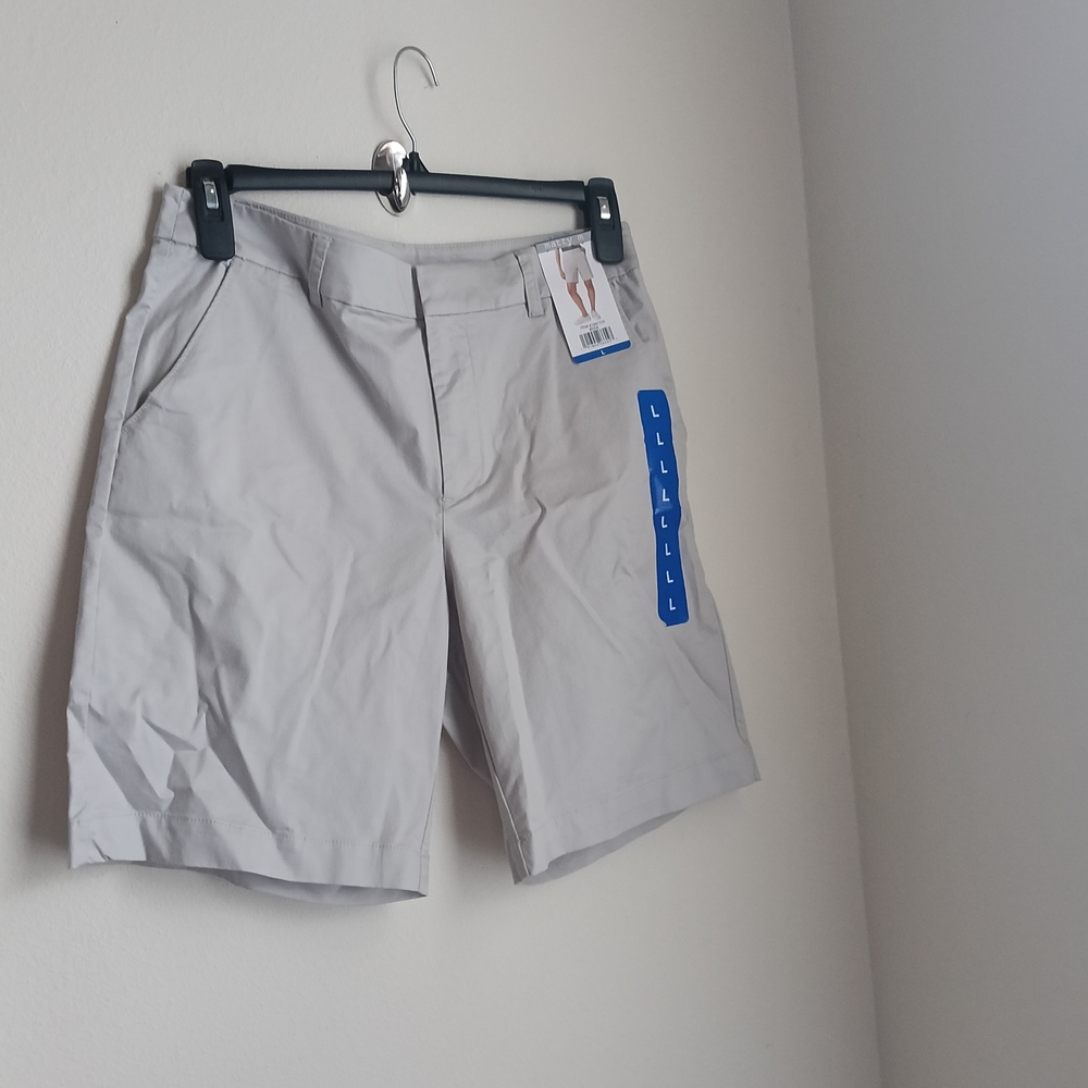 Matty M Shorts Women L Beige Bermuda Casual Comfort Vacation Resort Beach Academ